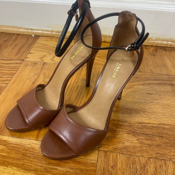 Coach “Juliette” Heels size 8.5B - Picture 2 of 6